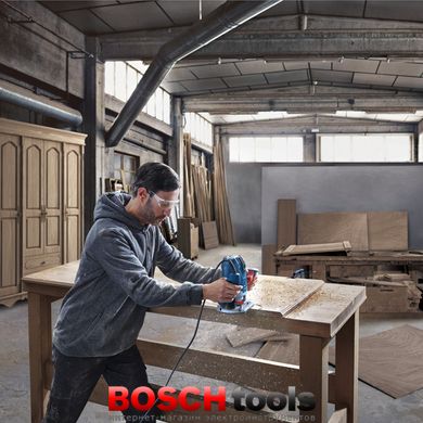 Вертикальная фрезерная машина Bosch GOF 130